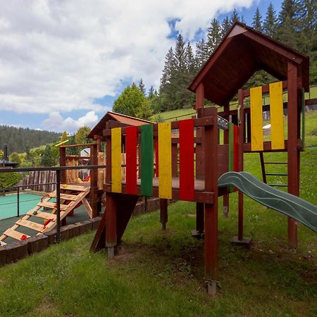 Wellness Rezort Janosikov Dvor Zázrivá Екстериор снимка