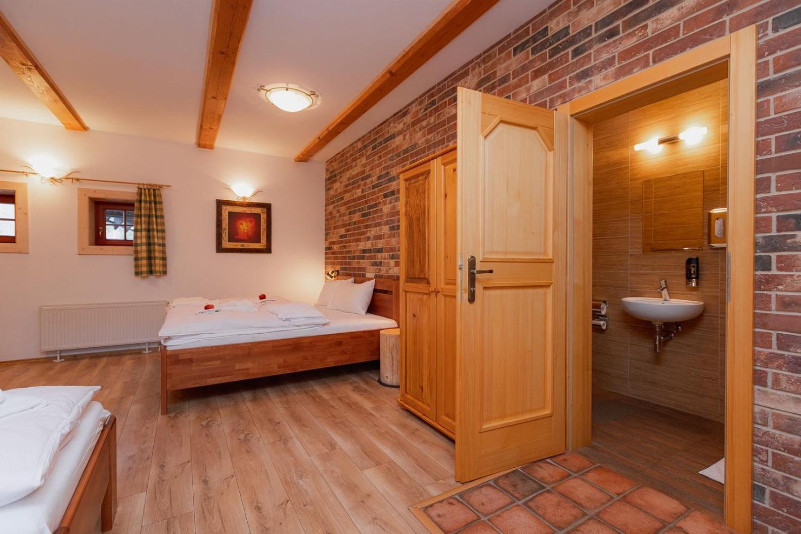 Wellness Rezort Janosikov Dvor Zázrivá Екстериор снимка