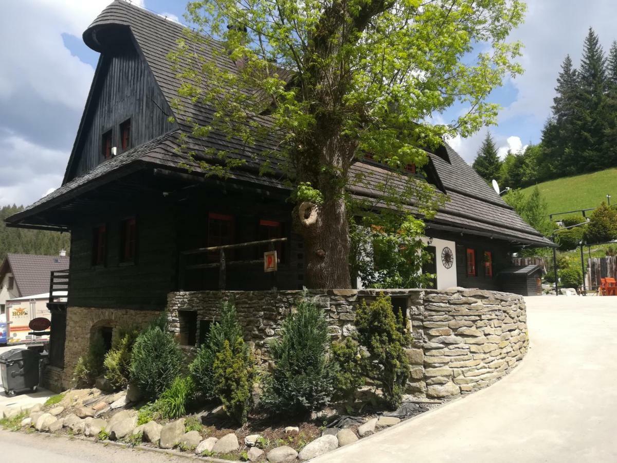 Wellness Rezort Janosikov Dvor Zázrivá Екстериор снимка